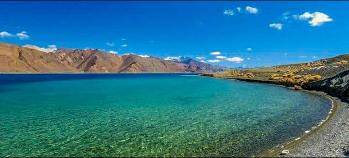 Photo of बर्फीले रेगिस्तान का सतरंगी इंद्रधनुष, पैंगांग झील by Priya Yadav