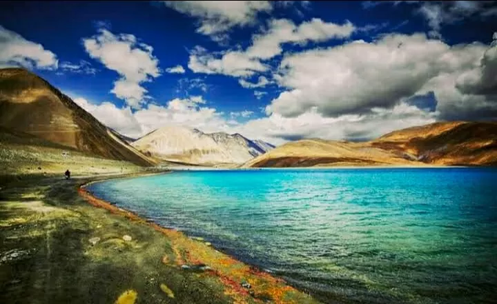 Photo of बर्फीले रेगिस्तान का सतरंगी इंद्रधनुष, पैंगांग झील by Priya Yadav