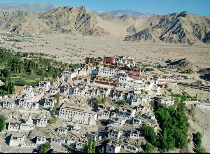 Photo of ठीकसे मठ,लेह की पहाड़ियों पे आस्था का केंद्र by Priya Yadav