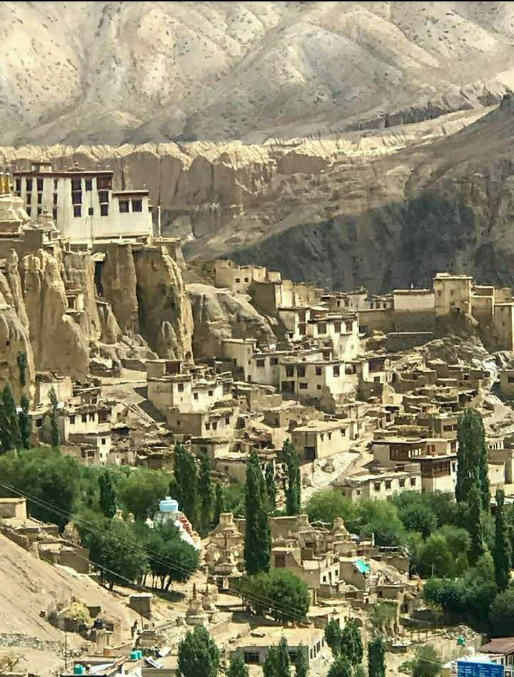 Photo of ठीकसे मठ,लेह की पहाड़ियों पे आस्था का केंद्र by Priya Yadav