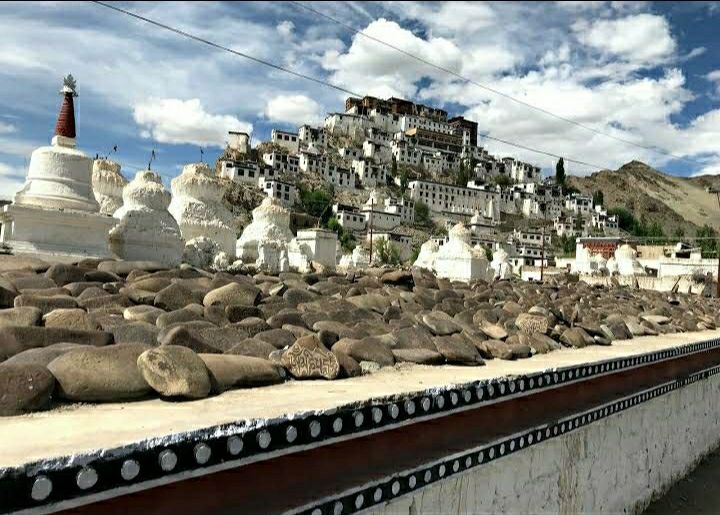 Photo of ठीकसे मठ,लेह की पहाड़ियों पे आस्था का केंद्र by Priya Yadav