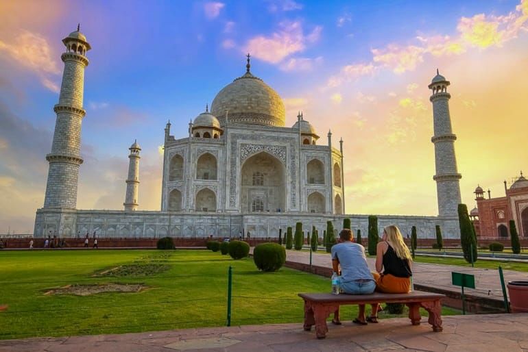 Photo of प्री वेडिंग शूट को और शानदार बना देती हैं, भारत की ये खूबसूरत जगहें by Priya Yadav