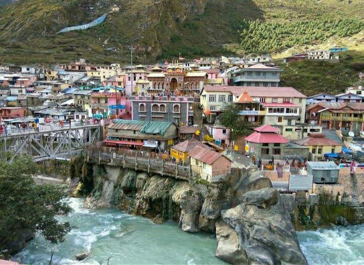 Photo of भारत का आखिरी गांव,जहाँ से है स्वर्ग जाने का रास्ता by Priya Yadav