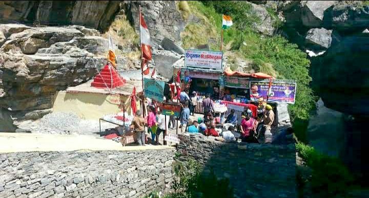 Photo of भारत का आखिरी गांव,जहाँ से है स्वर्ग जाने का रास्ता by Priya Yadav