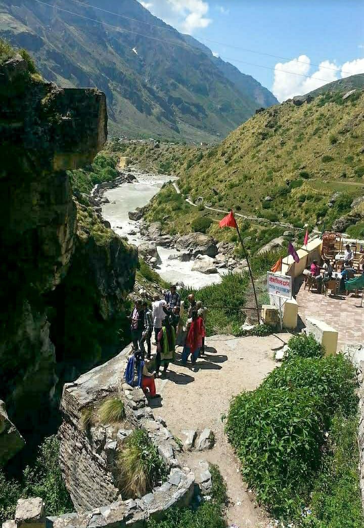 Photo of भारत का आखिरी गांव,जहाँ से है स्वर्ग जाने का रास्ता by Priya Yadav
