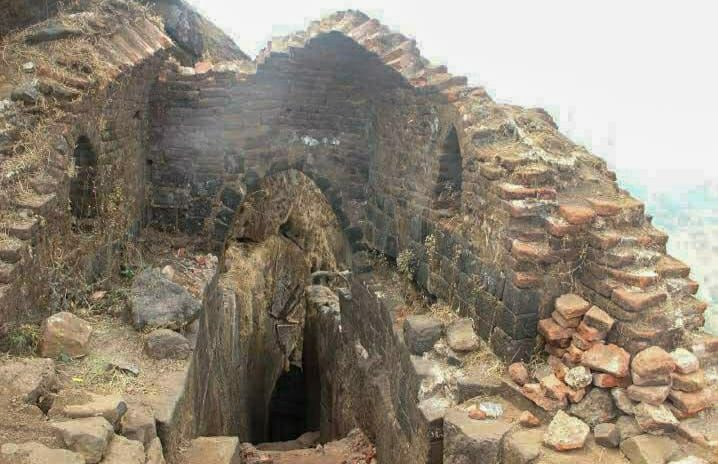 Photo of एडवेंचर के है शौकीन और इतिहास में है रूचि तो एक बार जरूर आये,हरिहर फोर्ट by Priya Yadav