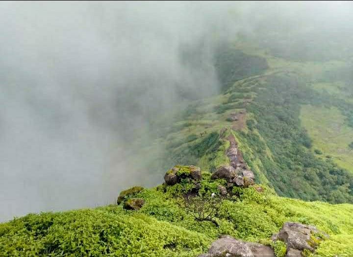Photo of एडवेंचर के है शौकीन और इतिहास में है रूचि तो एक बार जरूर आये,हरिहर फोर्ट by Priya Yadav
