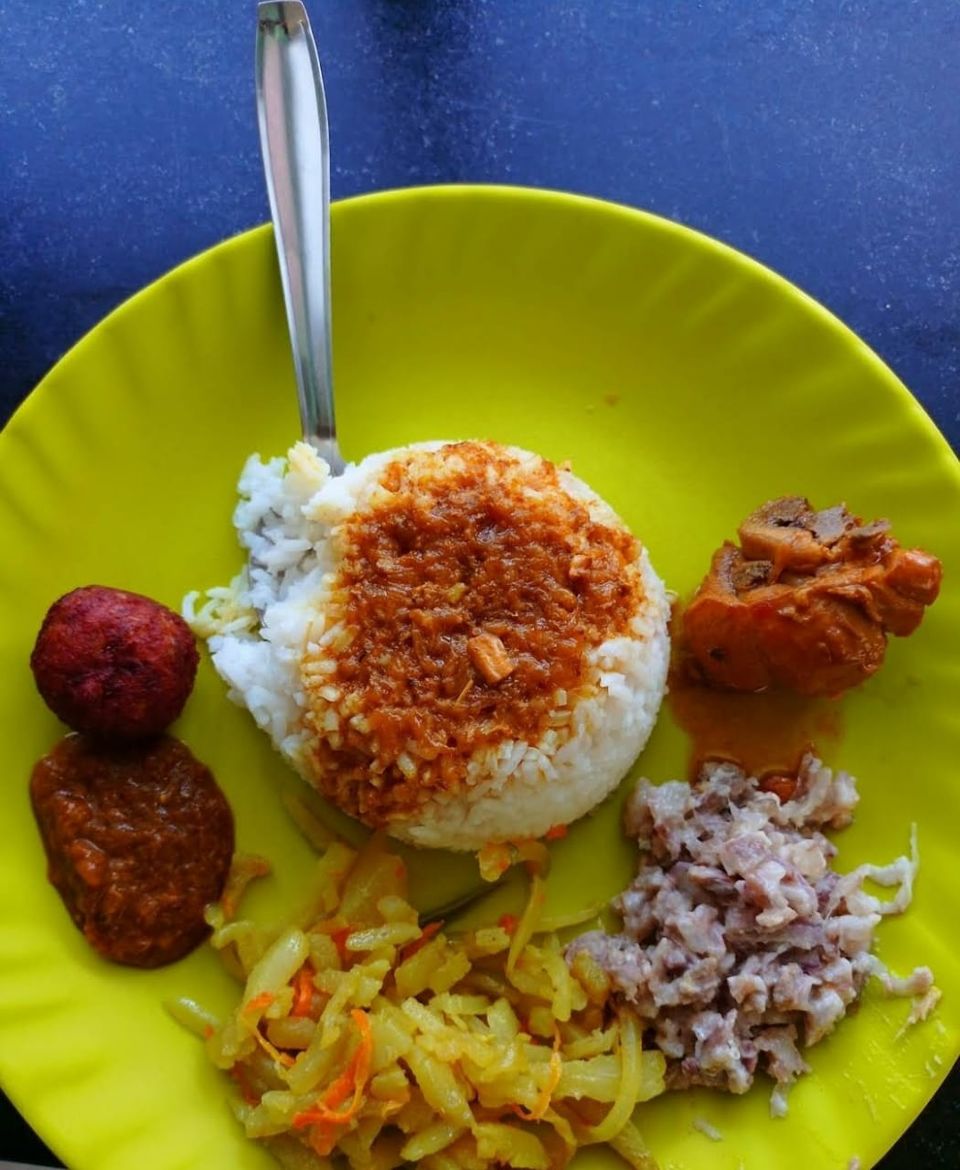 Photo of मावलिननॉन्ग: बड़े-बड़े शहरो को शर्मिंदा करता, भारत का ये गाँव है एशिया का सबसे स्वच्छ गांव by Priya Yadav
