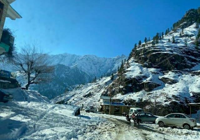 Photo of बर्फ़बारी का लेना चाहते है मजा तो अब शिमला और मनाली नही हिमाचल के गुलाबा में बिताएं अपनी छुटियाँ by Priya Yadav