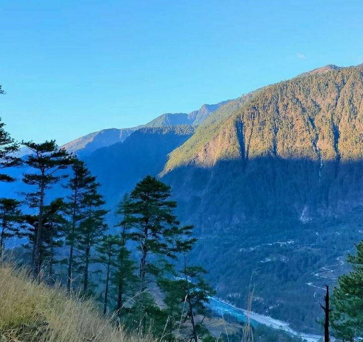 Photo of डोंग:-भारत का वो गाँव,जहाँ सबसे पहले पहुँचती है सूरज की किरणें by Priya Yadav