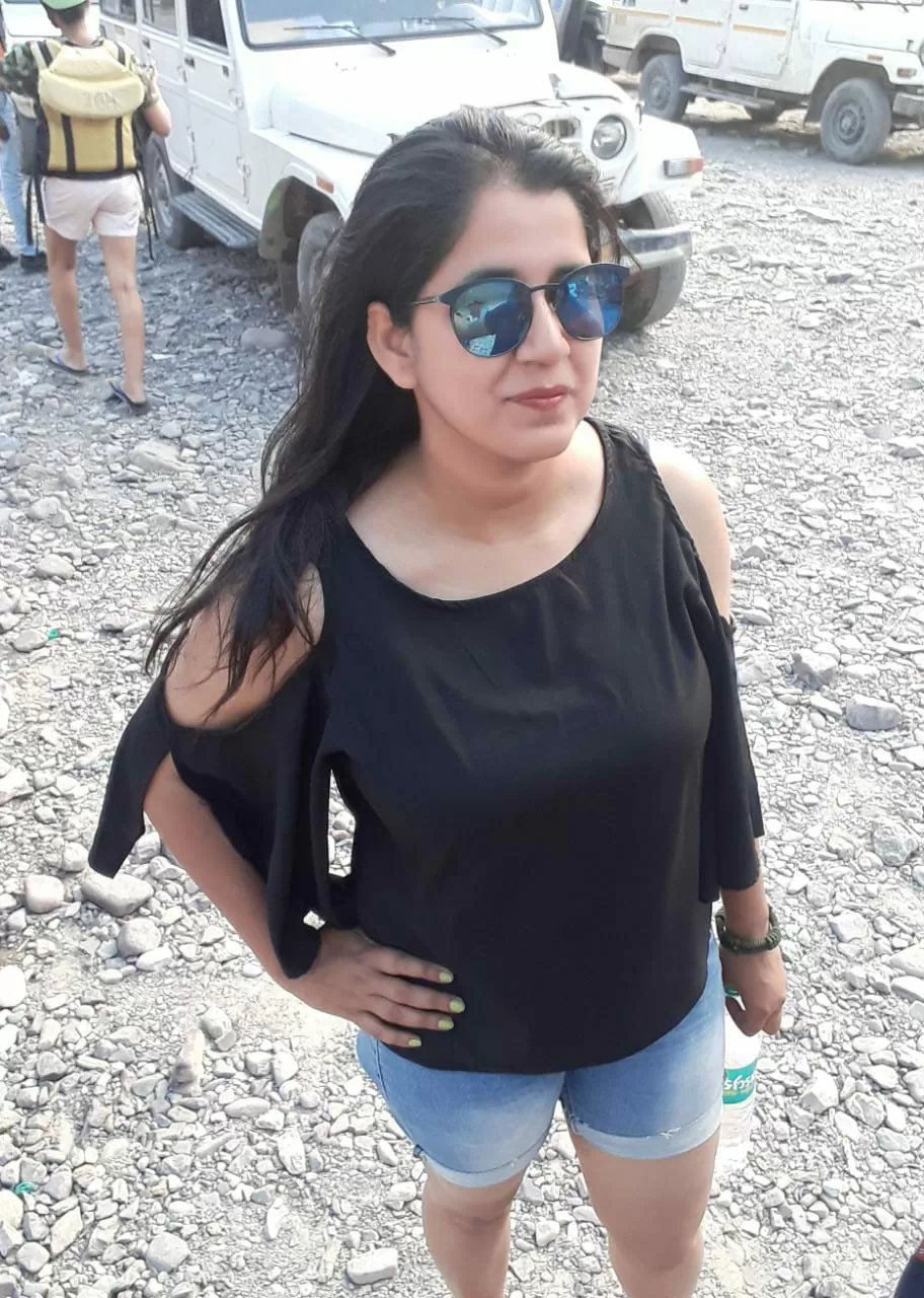 Photo of गर्मियों में घूमना है? फैशन के साथ कम्फर्ट भी इन परिधानों के साथ by Priya Yadav