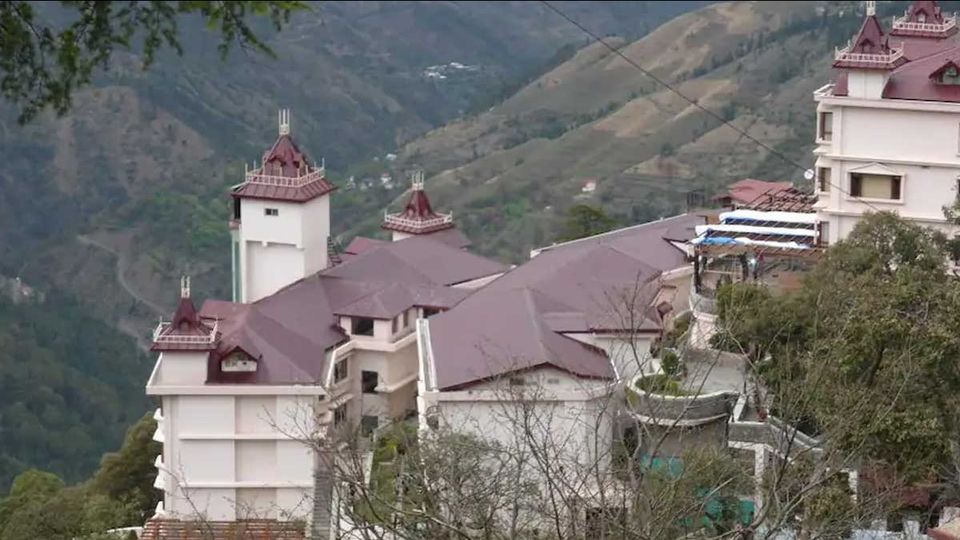 Photo of अगर इस सर्दी लेना चाहते हैं स्नोफॉल के मजे तो 1500 से भी कम की कीमत में बुक करें शिमला के ये होटल by Priya Yadav