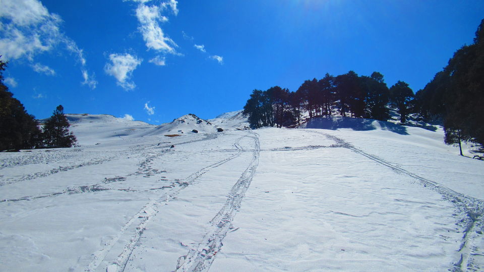 Photo of Astounding Auli - 24 hours of nonstop solo travel for snow romance 1/2 by Subhashish Chatterjee