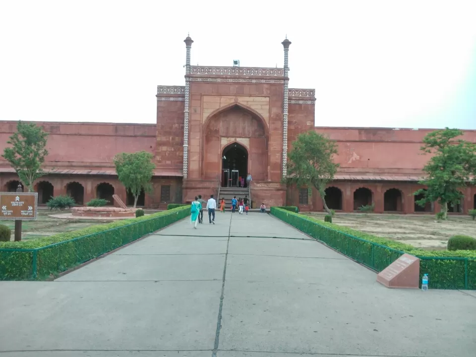 Photo of Taj Mahal, Agra by Shivkumar Birnale