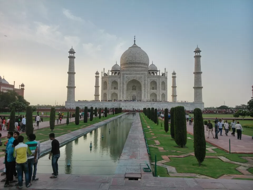 Photo of Taj Mahal, Agra by Shivkumar Birnale