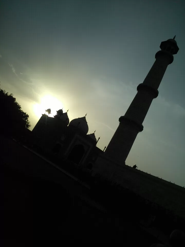 Photo of Taj Mahal, Agra by Shivkumar Birnale