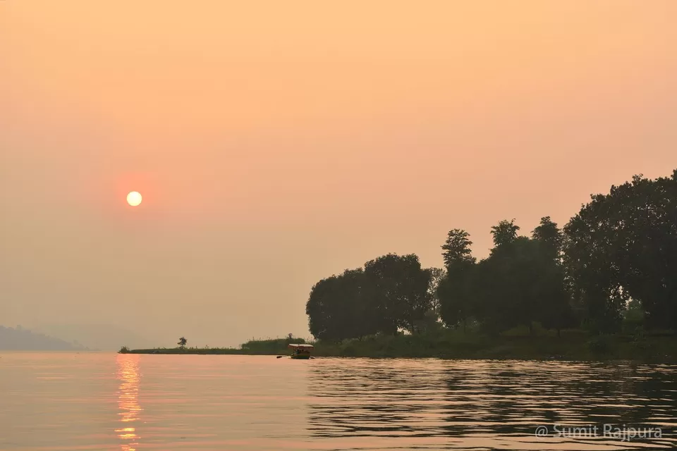 Photo of Dudhani Lake, Madhuban Reservoir, Silvassa, Gujarat, India by UMANG PUROHIT