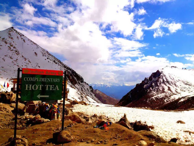 Photo of Changla Pass, Pangong Lake Road by UMANG PUROHIT
