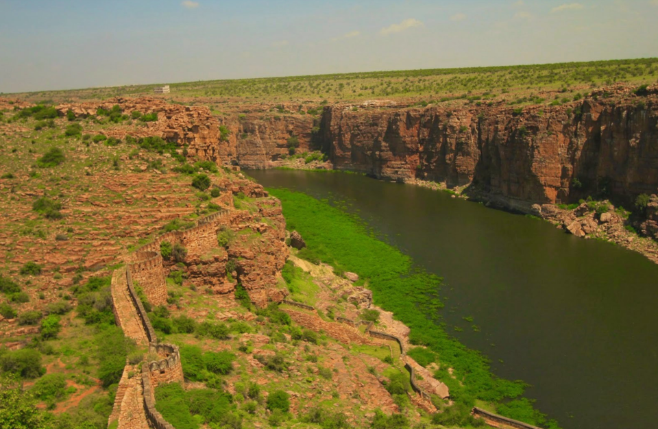 Photo of 20 કારણઃ કેમ એક ઉત્તર ભારતીયે દક્ષિણ ભારતમાં ક્યારેય પગ ન મૂકવો જોઇએ! 34/41 by Paurav Joshi