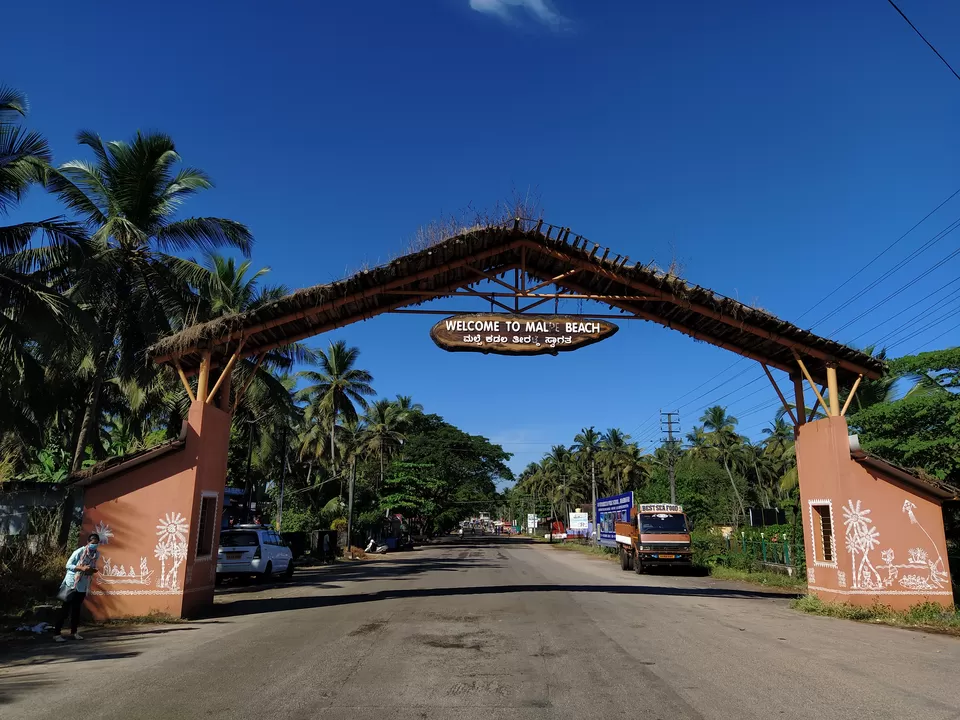 Photo of Malpe Beach Bus Stop, Kola, Malpe, Karnataka, India by Hemangi Narvekar