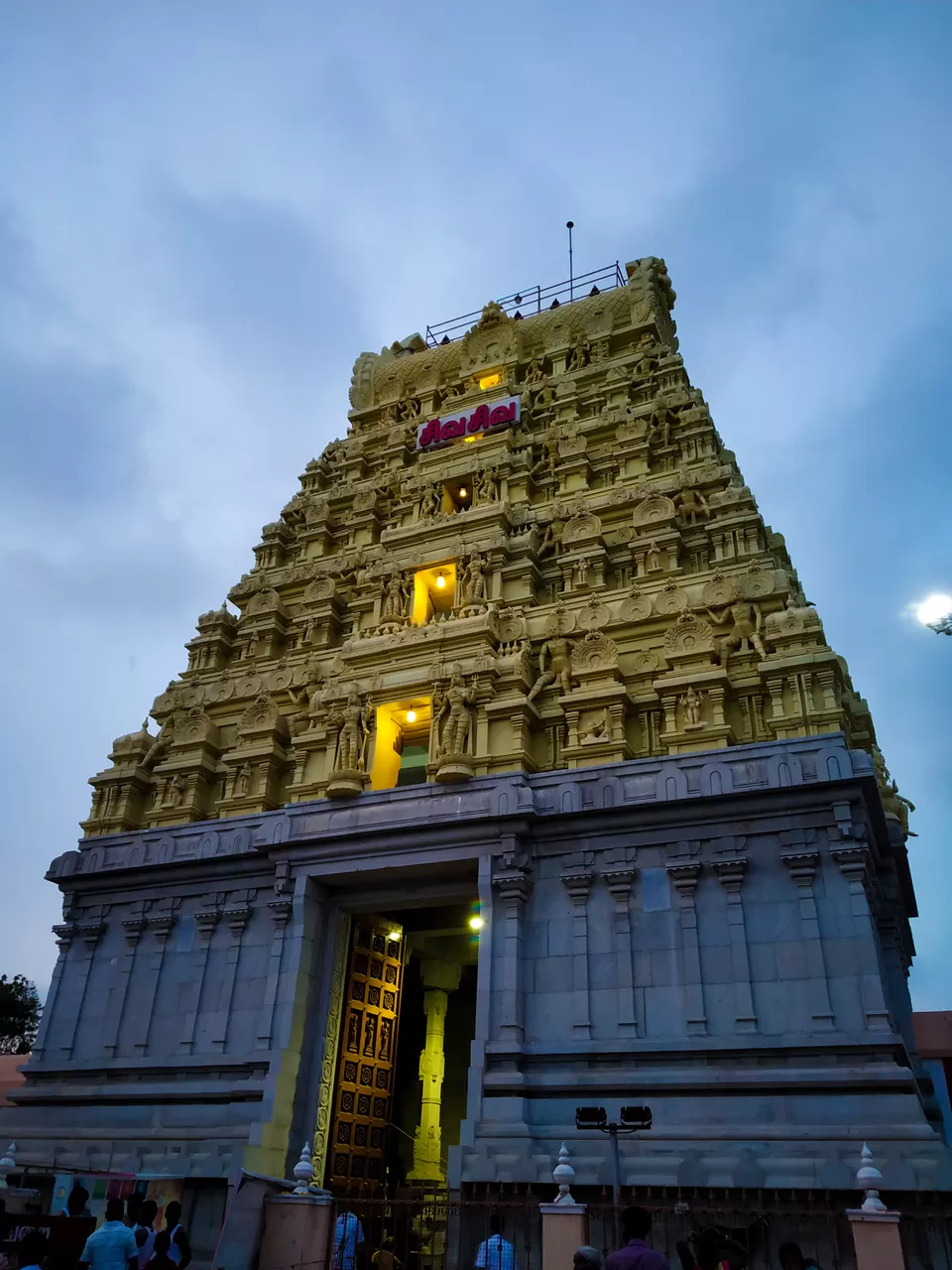 Photo of Rameshwaram Temple, Rameswaram, Tamil Nadu, India by Hemangi Narvekar