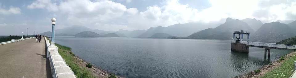 Photo of Aaliyar Dam Park, Aliyar, Tamil Nadu, India by Hemangi Narvekar