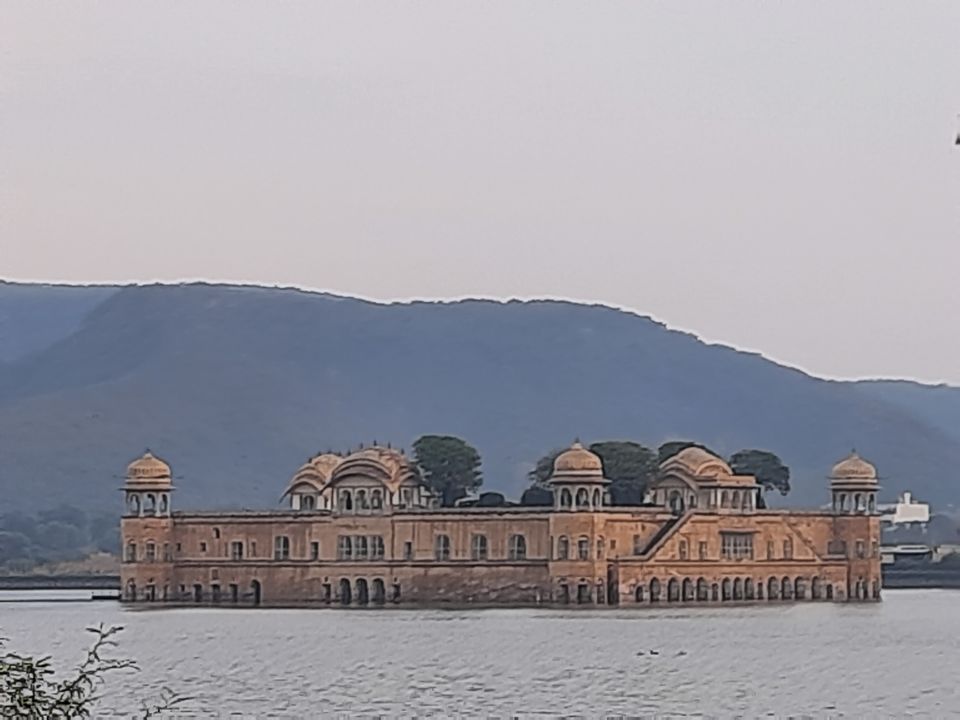 Photo of जयपुर शहर से मात्र 15 किमी दूर नाहरगढ़ का किला किसी हिल स्टेशन से कम नहीं। by NITIN KHANDELWAL