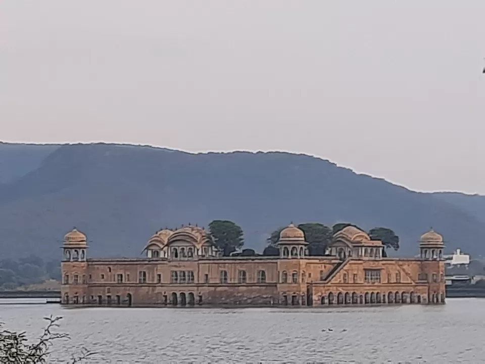 Photo of जयपुर शहर से मात्र 15 किमी दूर नाहरगढ़ का किला किसी हिल स्टेशन से कम नहीं। by NITIN KHANDELWAL