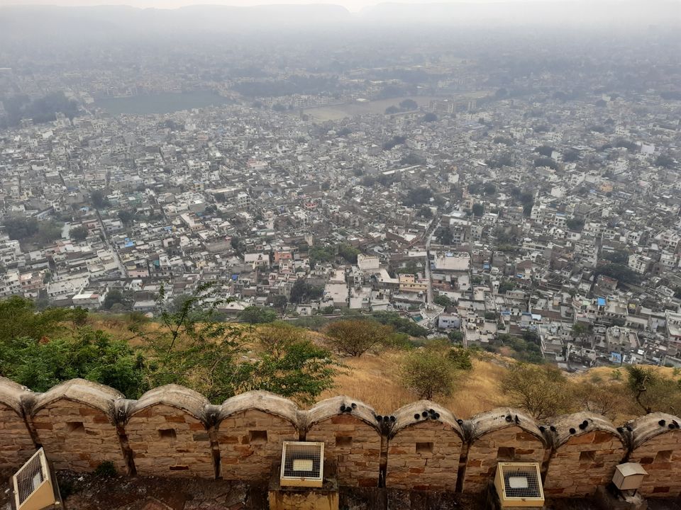 Photo of जयपुर शहर से मात्र 15 किमी दूर नाहरगढ़ का किला किसी हिल स्टेशन से कम नहीं। by NITIN KHANDELWAL