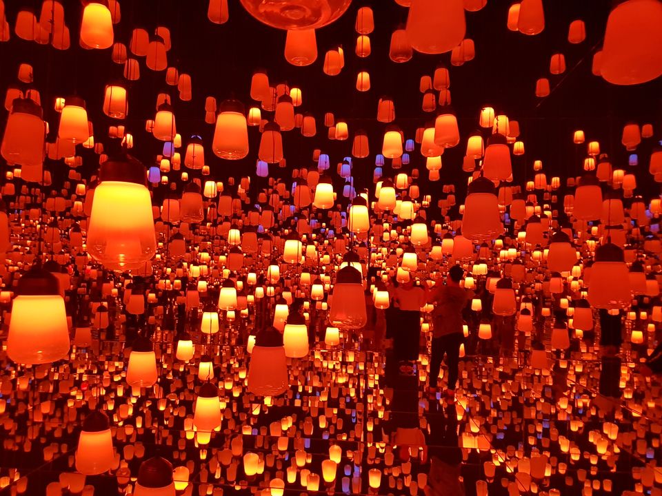 Photo of teamLab Borderless, お台場パレットタウン 1 Chome-3-8 Aomi, Koto City, Tokyo, Japan by Tanya Singh
