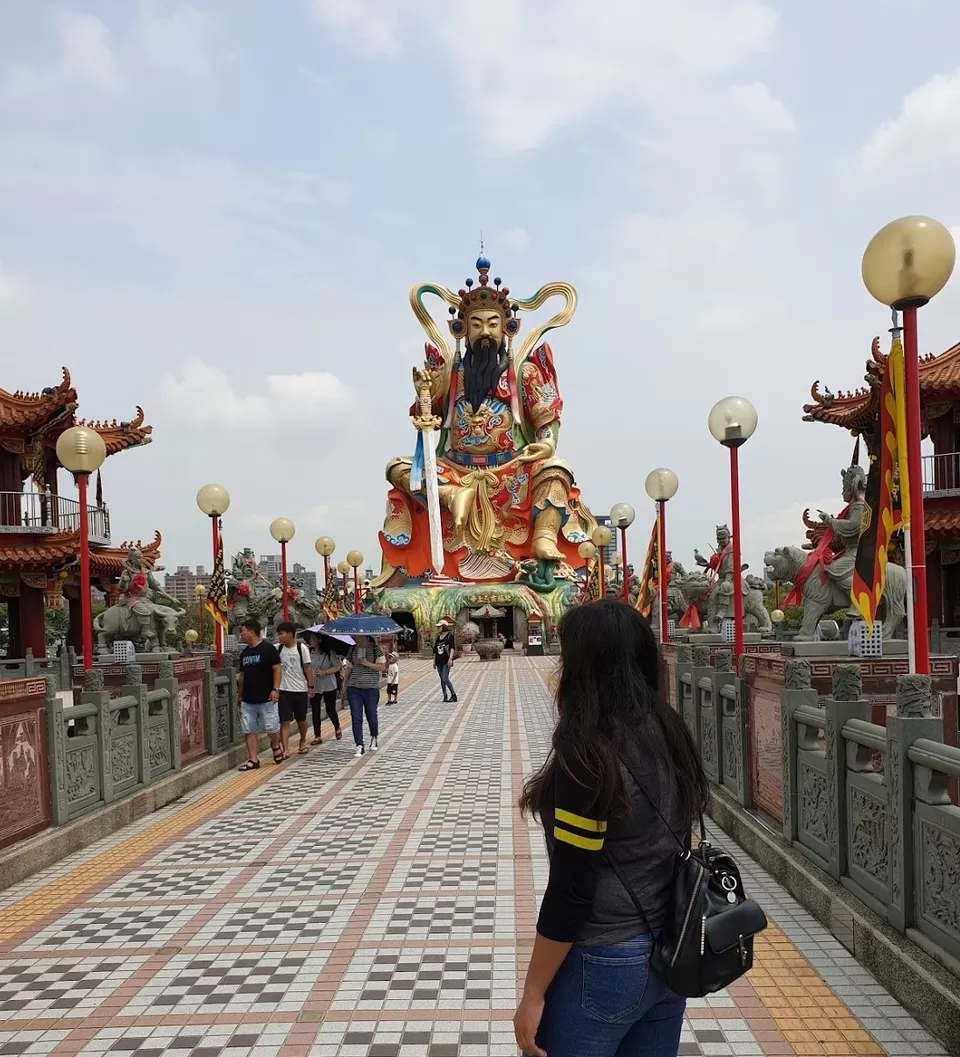 Photo of Lotus Pond, Zuoying District, Kaohsiung City, Taiwan by Quk_travel