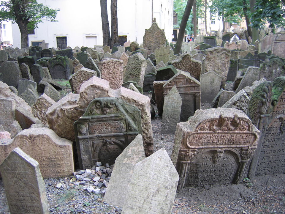 Photo of Old Jewish Cemetery, Široká, Prague, Czech Republic by Ashmi