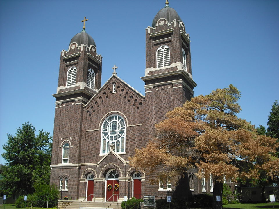 Photo of Sacred Heart Church, Cardinal De Beausset Street, M.G. Road Area, Puducherry, Pondicherry, India by Ashmi