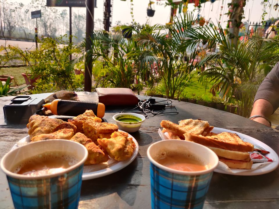 Photo of Mussoorie, Uttarakhand, India by Mile Chasers