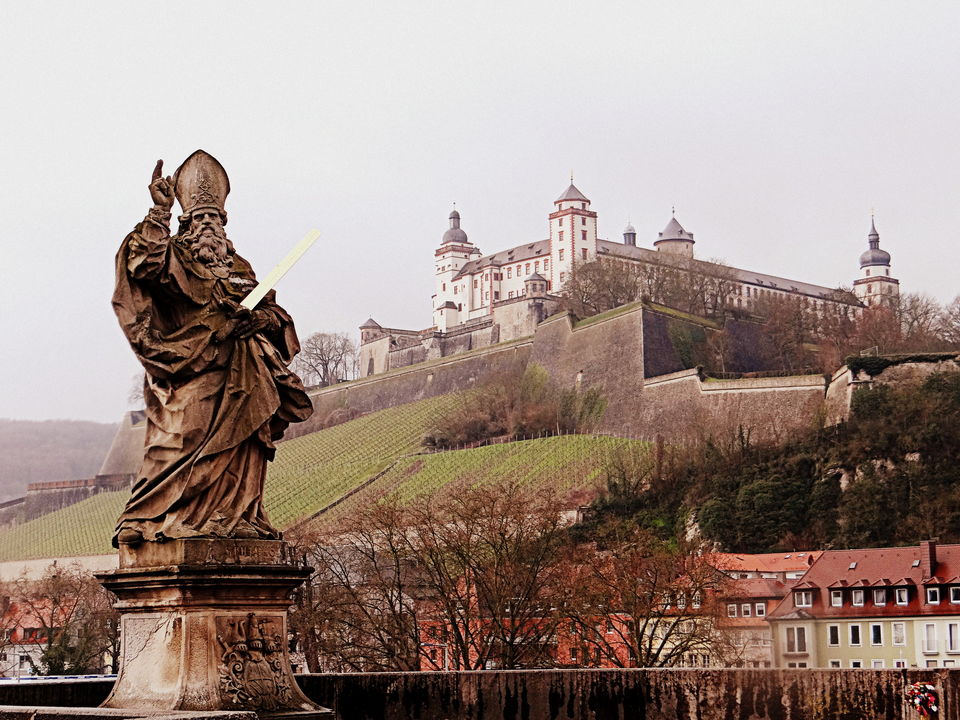 Photo of Alte Mainbrücke, Würzburg, Germany by kritika das
