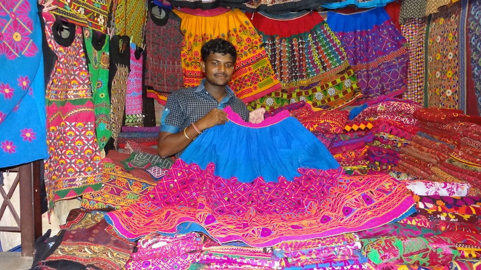 Photo of Your Ultimate Guide to Bargaining in India by Moulika Danak