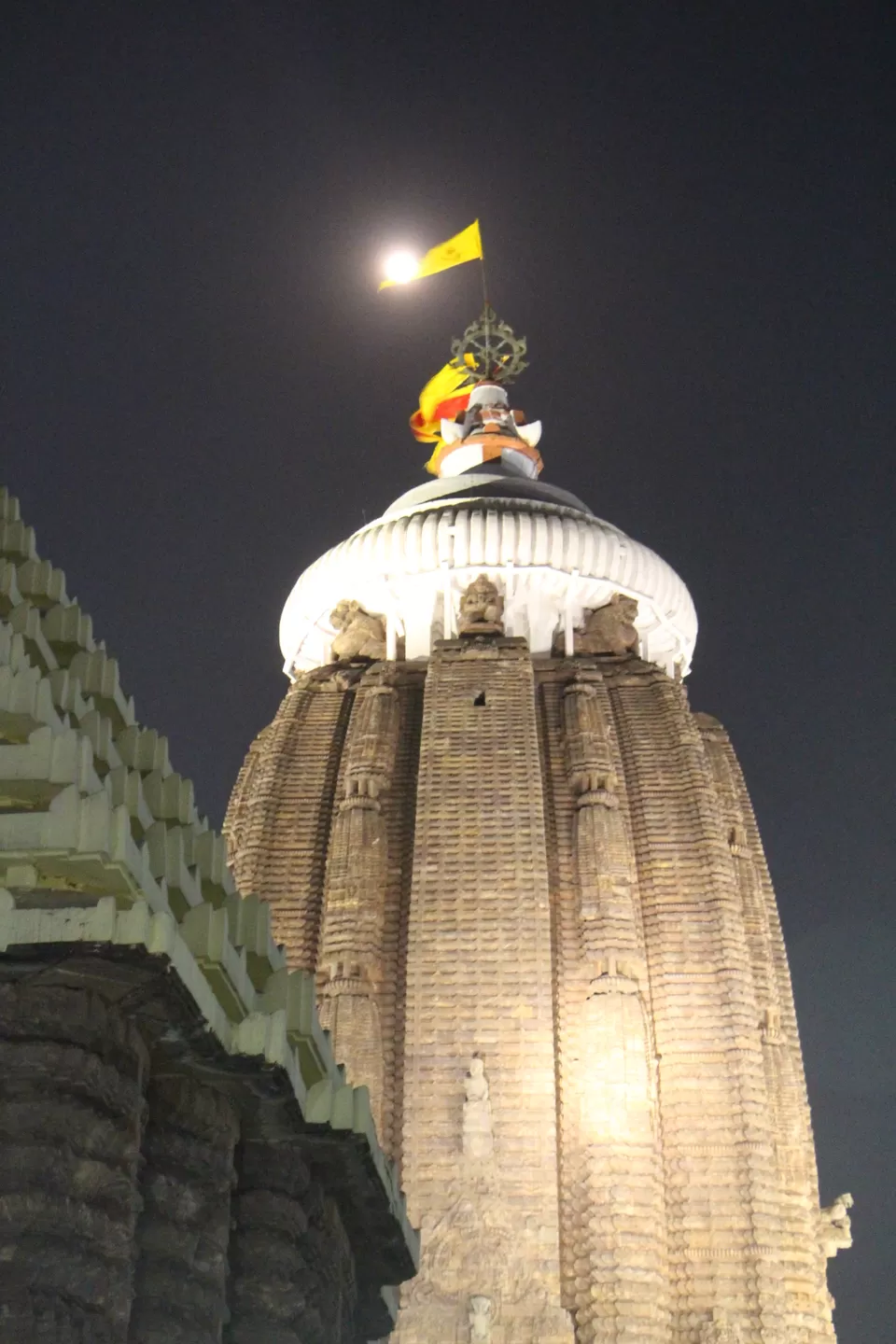 Photo of the Vimana in the Temple Complex by Vineet Kumar