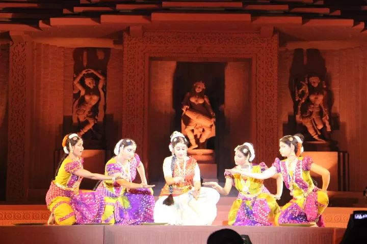 Photo of Konark Dance and Music Festival in-action by Vineet Kumar
