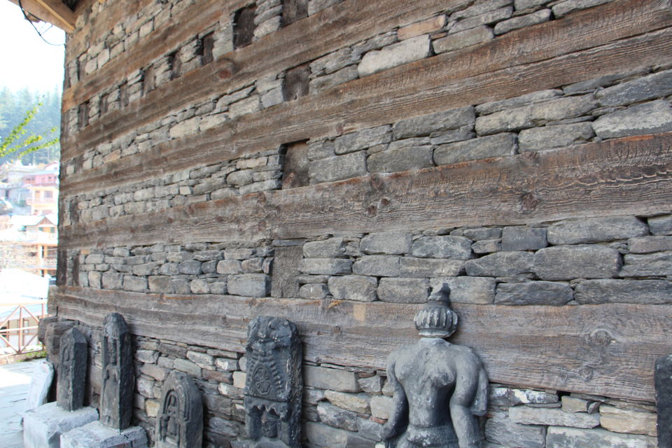 Photo of Naggar - capital of Kullu Kings in Himachal Pradesh 7/20 by Vineet Kumar