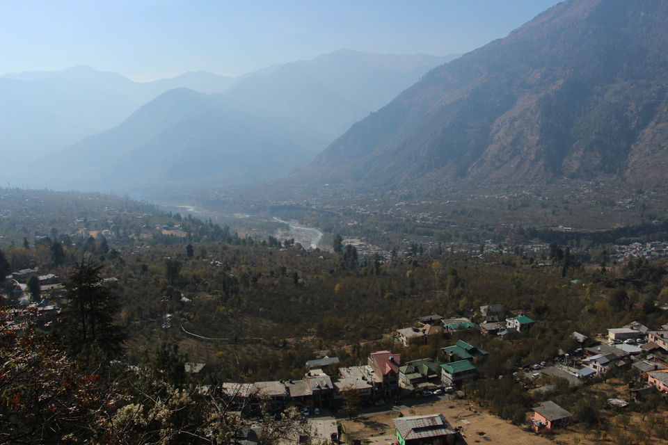Photo of Naggar - capital of Kullu Kings in Himachal Pradesh 4/20 by Vineet Kumar