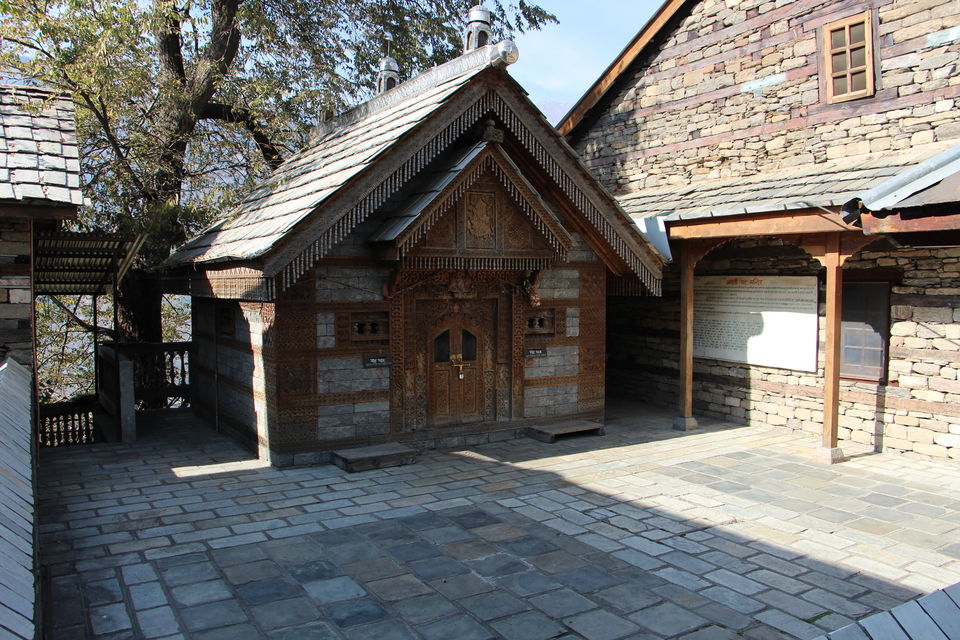 Photo of Naggar - capital of Kullu Kings in Himachal Pradesh 12/20 by Vineet Kumar
