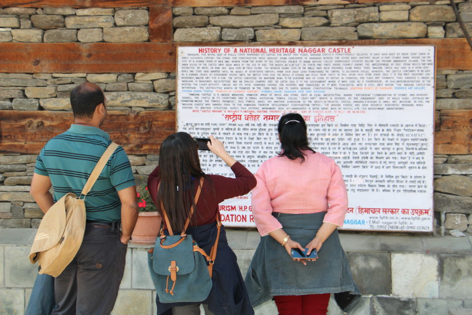 Photo of Naggar - capital of Kullu Kings in Himachal Pradesh 3/20 by Vineet Kumar