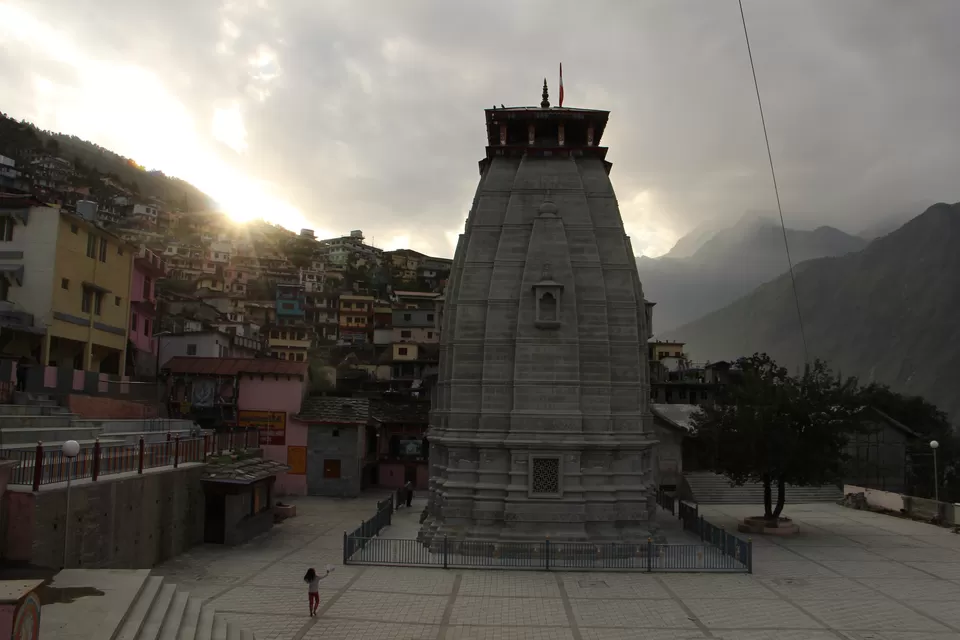 Photo of Joshimath, Uttarakhand, India by Vineet Kumar