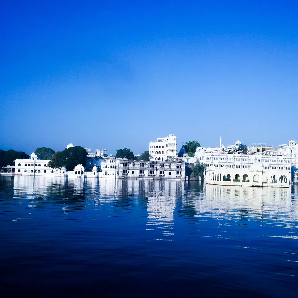 Photo of Lake Pichola, Pichola, Udaipur, Rajasthan, India by chalraahi.com