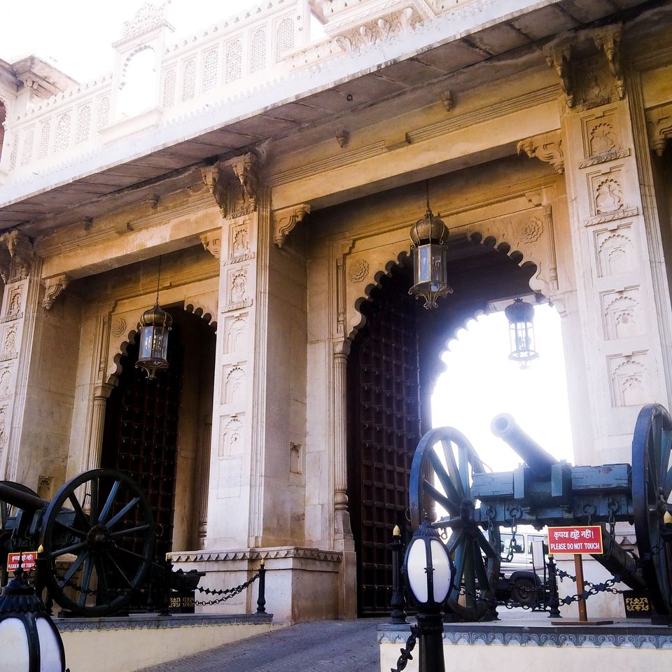 Photo of City Palace, Udaipur, Rajasthan, India by chalraahi.com