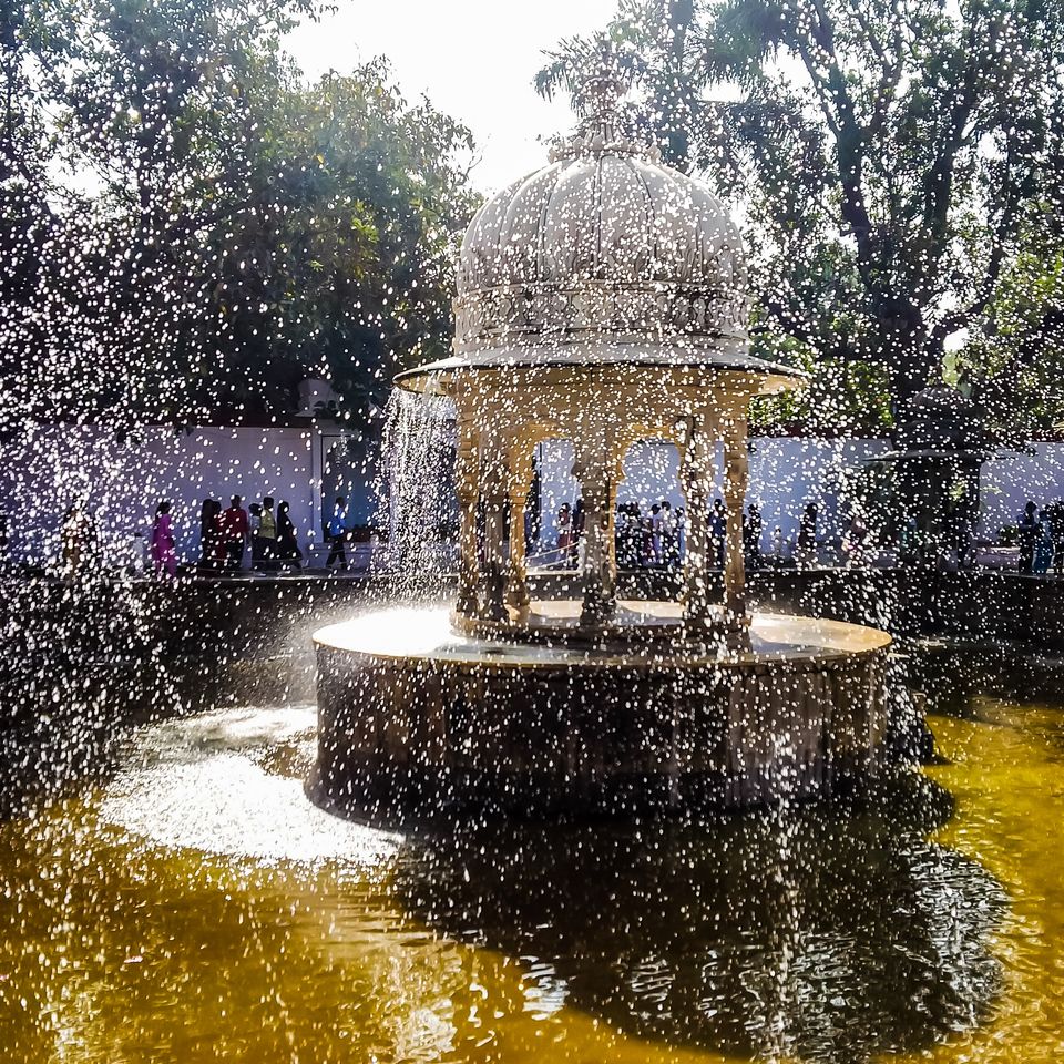 Photo of Sahelion Ki Bari, Udaipur, Rajasthan, India by chalraahi.com