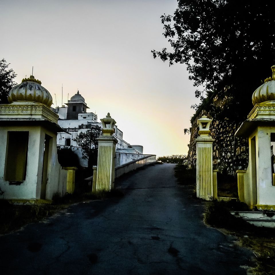 Photo of Monsoon Palace, Sajjan Garh, Kodiyat, Rajasthan, India by chalraahi.com