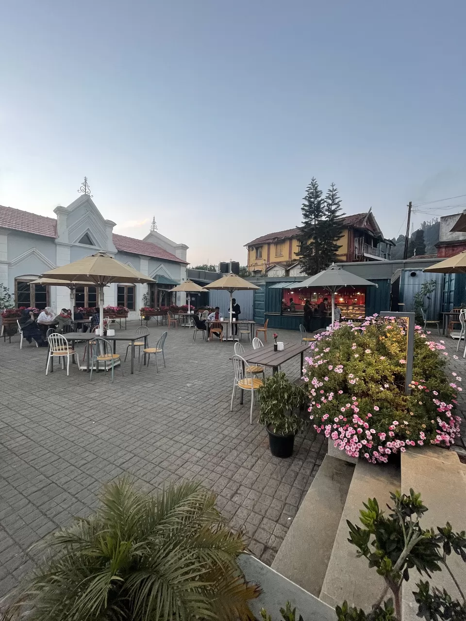 Photo of Le Cafe, Summer House Colony, Upper Bazar, Ooty, Tamil Nadu, India by The Benjabi Affair