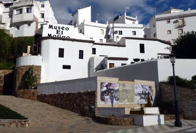 Photo of Beyond Barcelona & Madrid, Explore These Quaint Places in Spain by Tanisha Mundra
