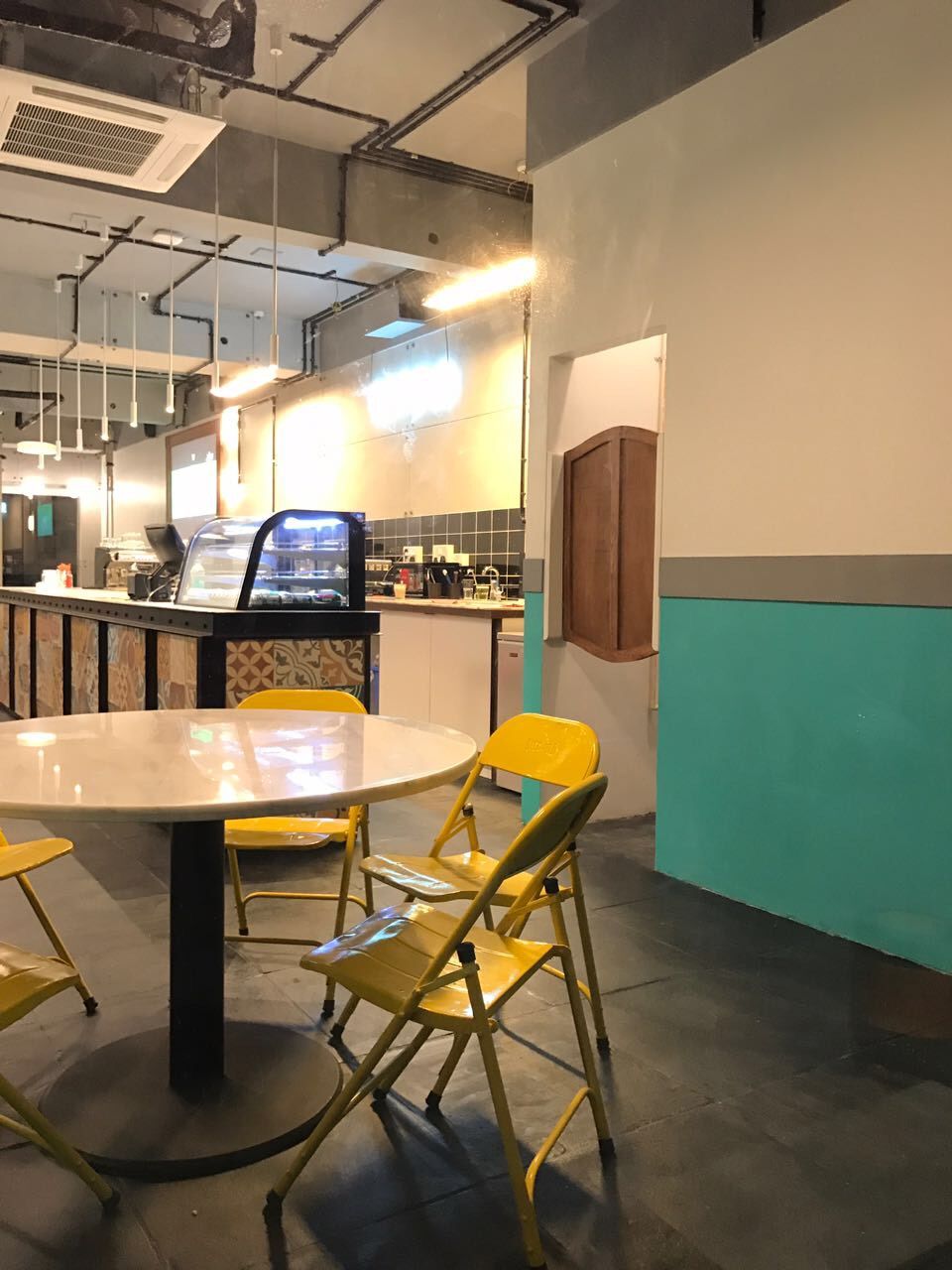 Photo of Five Cool Cafes in Vadodara to Hangout 17/22 by Shachi Baxi